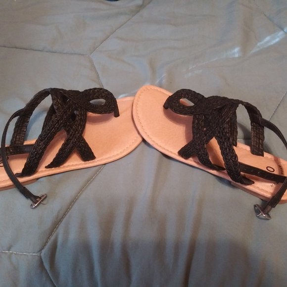 Girls sandals - Picture 2 of 3